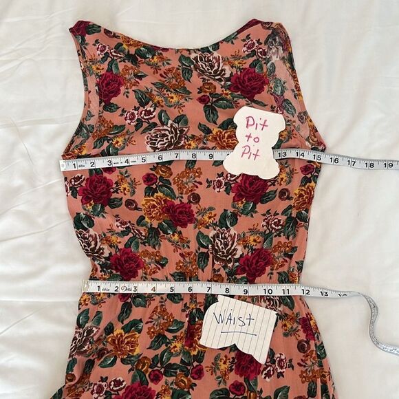 Ambiance szS flowered faux wrap bodice skirted elastic waist shorts romper EUC - Picture 10 of 11